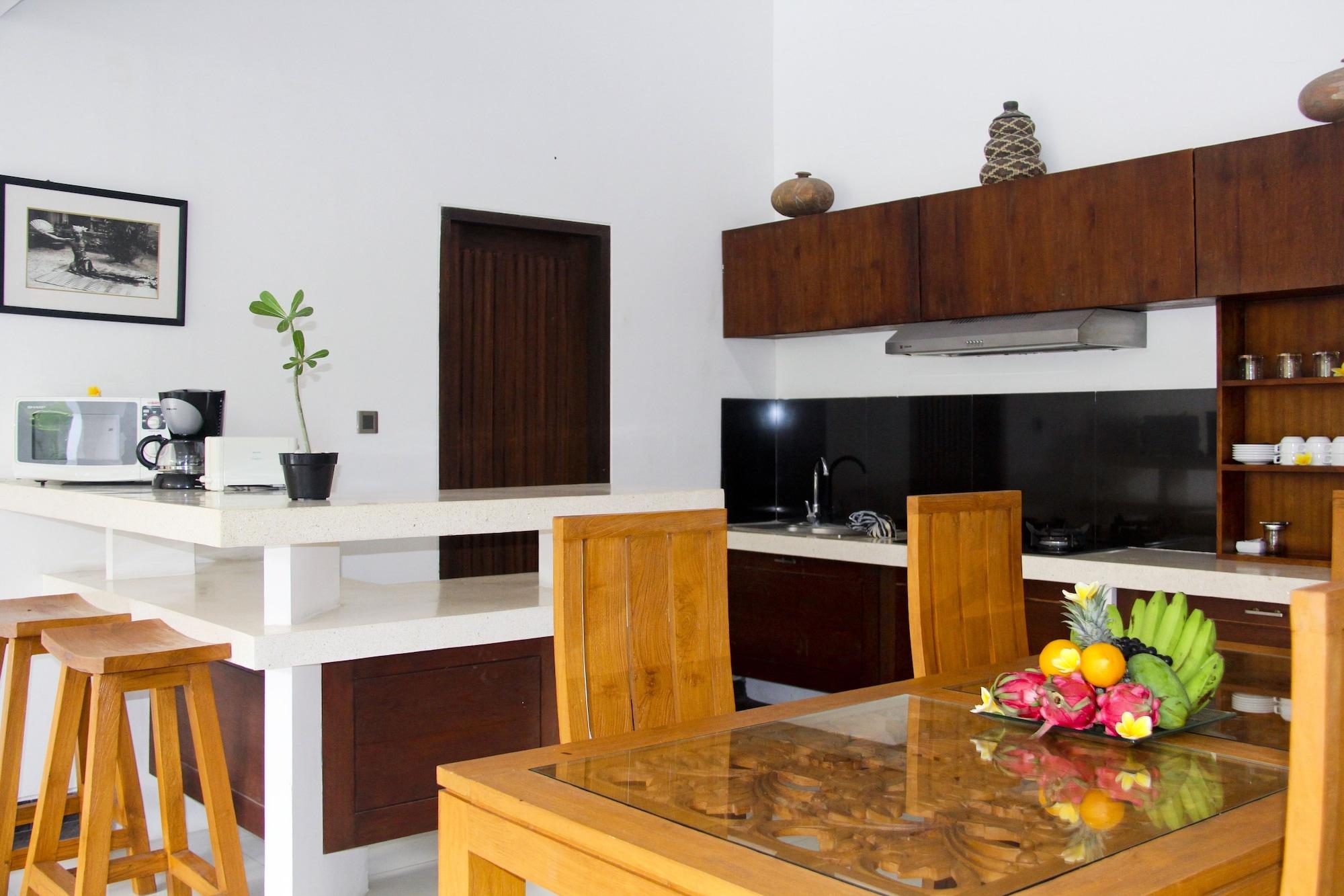 Delu Villas&Suite Kerobokan Esterno foto